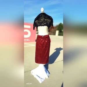 ❤️NEW!🎄🌹Red #sequin skirt with side slit🎬 for the #holidays and beyond✨️